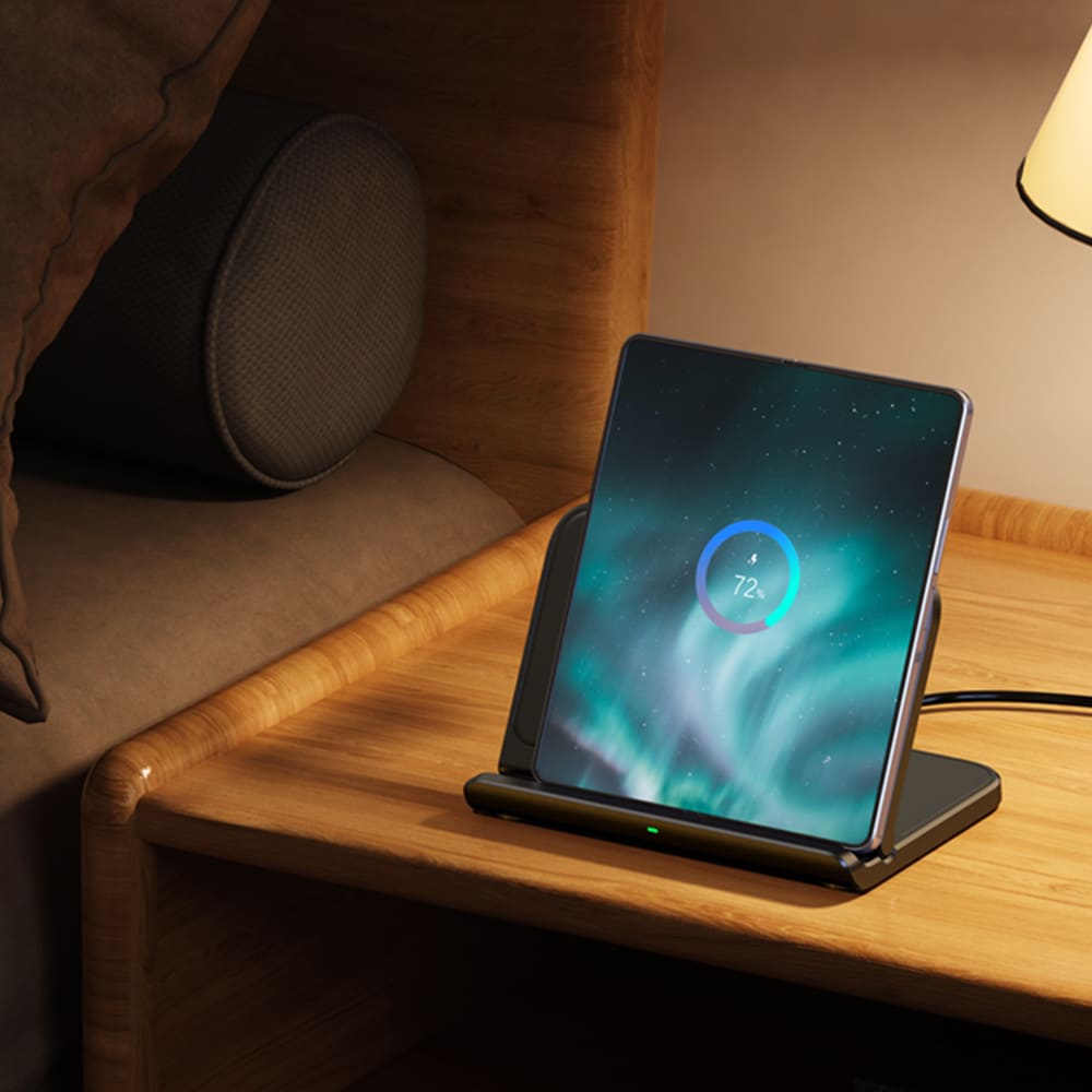Phone charger for convenient bedside charging with the SwanScout 503S