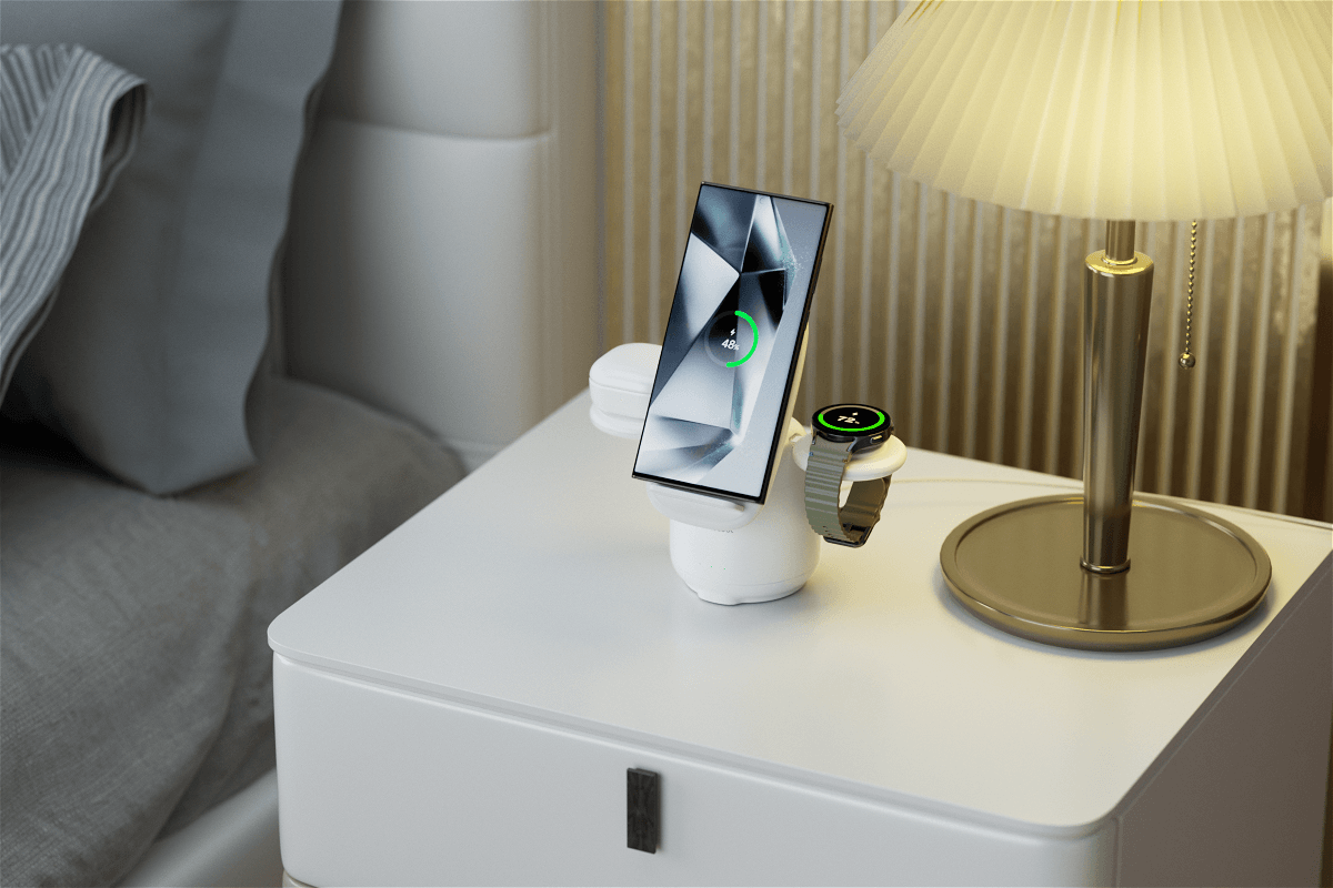 The SwanScout 707S offers a multifunctional 3-in-1 charging solution with a foldable design for convenient storage. It features a stable base for reliable charging, a clear indicator light to display charging status, and a built-in phone stand for versatile use.